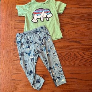 Patagonia Blue Base Layer and Cotton T-shirt Bundle Size 2T